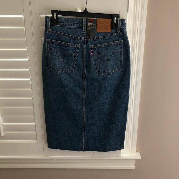 Levi’s Jean High Rise Deconstructive Skirt SZ: 26 - Picture 3 of 3
